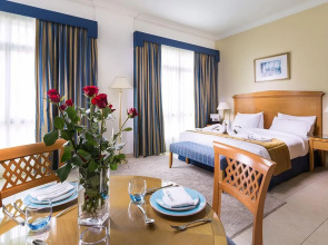 Roda Metha Suites