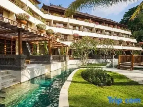 Nusa Beach
