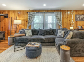 California Mountain Cabin w/ Lake Access & Deck!