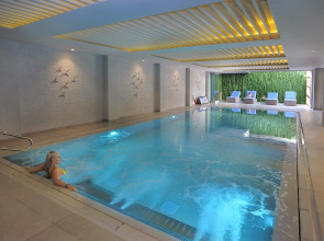 Отель Nelia Beach