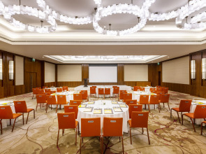 Crowne Plaza Muscat OCEC by IHG