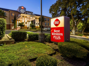 Best Western Plus Hill Country Suites