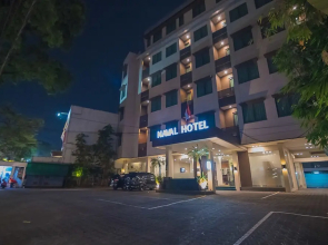RedDoorz Premium near Paris Van Java Mall