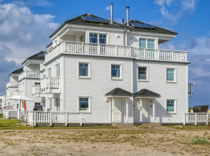 Weiße Strandvilla/56a O