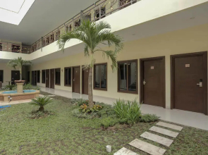 RedDoorz Plus near Solo Paragon Mall