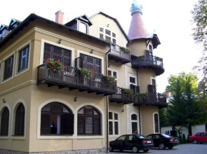 Park Hotel And Restaurant
