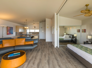 Waikiki Shore by OUTRIGGER