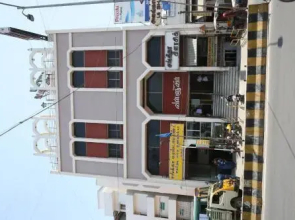 Hotel Valluvar