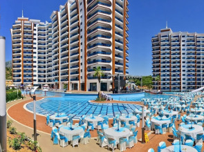 Azura Park Residence