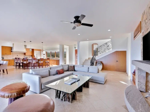 Oceanfront Getaway Near Cabo Pulmo: Villa Bahia de los Frailes