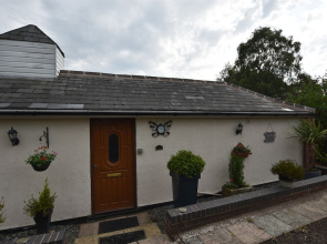 Little Rushbrook Cottages