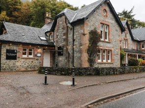 4 River Court