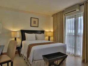 Crown Regency Suites