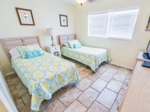 Spanish Main Condominium