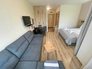 Арборо Боровец Гардънс Е50