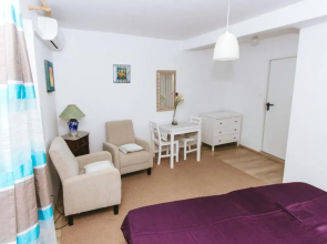 Apartments and Rooms Ille