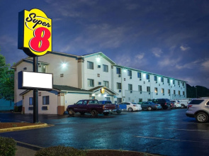Super 8 Hot Springs