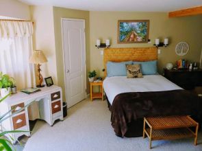 Secret Beach B&B Suites