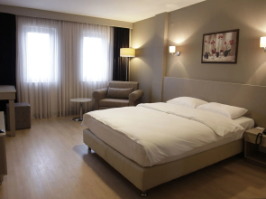 Zinos Hotel
