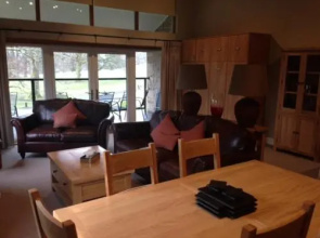Cameron House Terraced Lodge L7