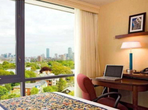 Courtyard by Marriott Boston-Cambridge