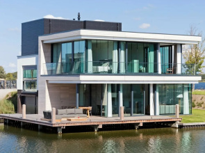 Luxurious Villa with Sunshower, 3 Bathrooms Near Veerse Meer
