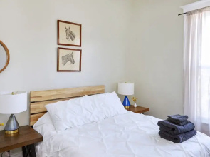 Heart of Highlands! 3BR Loft!