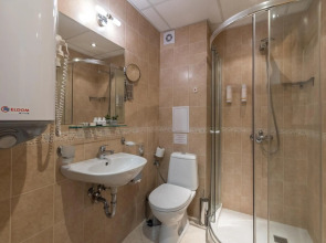 Grand Royale Apartment Complex & Spa