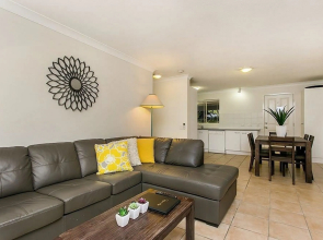 Byron Lakeside Holiday Apartments