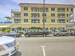 North Wildwood Condo - Beach Across Street!