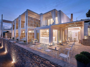 Canal Suites