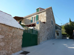 Paradise Stone Apartments