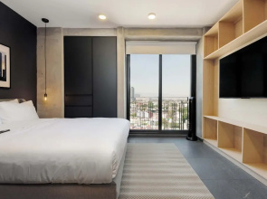 w Urban Vibes 1BR w Balcony in Tabacalera