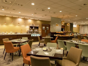 Lions Garden Hotel