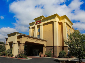 Hampton Inn & Suites Greenfield