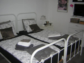 Prive tuinhuis B&B Elly