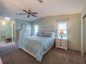 Granada Court 1244 by White Pelican VR