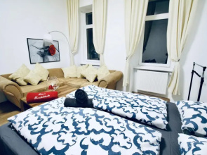 Cozy 2BR Apartment Near Augarten