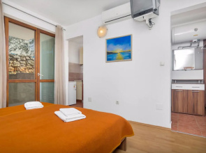 Apartment Cico Hvar/Pokrivenik 26943