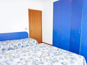 Seaside Sunny Stay With Solarium