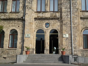 Hotel Rcheuli Palace