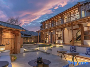 Shaxi Yujin bridge homestay