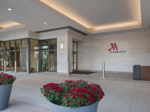 Buffalo Marriott at LECOM HARBORCENTER