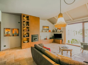 Villa With Private Pool With Salt Water Whirlpool and Cozy Porch