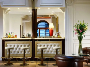 Отель Pierre Milano