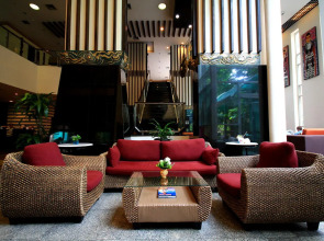 Pinnacle Lumpinee Park Hotel