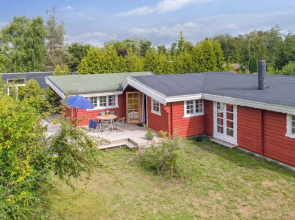 "Tuukka" - 150m from the sea in Lolland, Falster and Mon