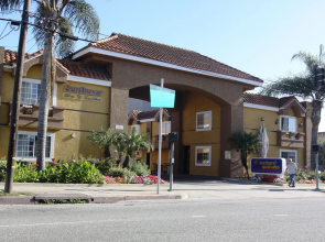 Sunburst Spa & Suites Motel