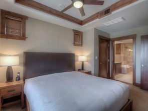 Luxury at One Ski Hill Place - Ski-in/ski-out