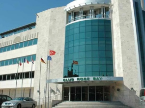 Club Rose Bay Hotel